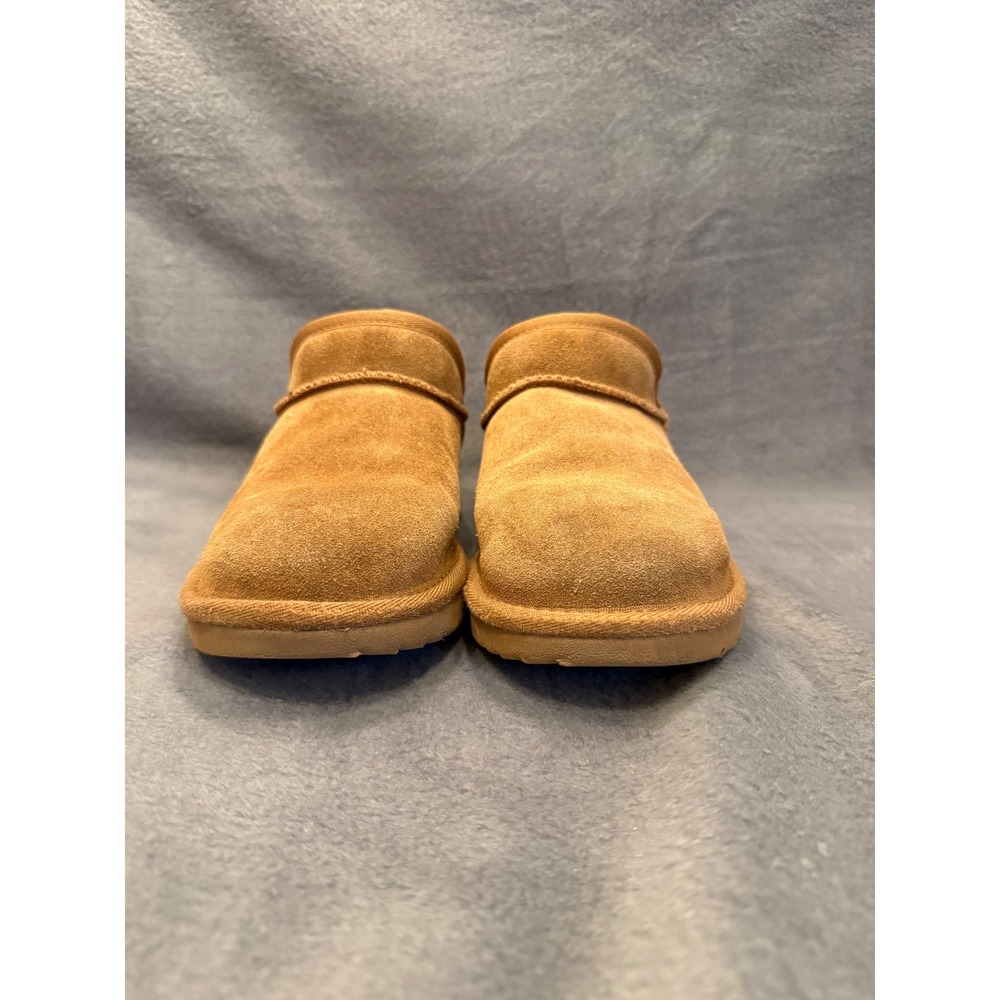 UGG Kids Classic Slipper Chestnut Suede Sheepskin Lining Slip On Shoes size 4